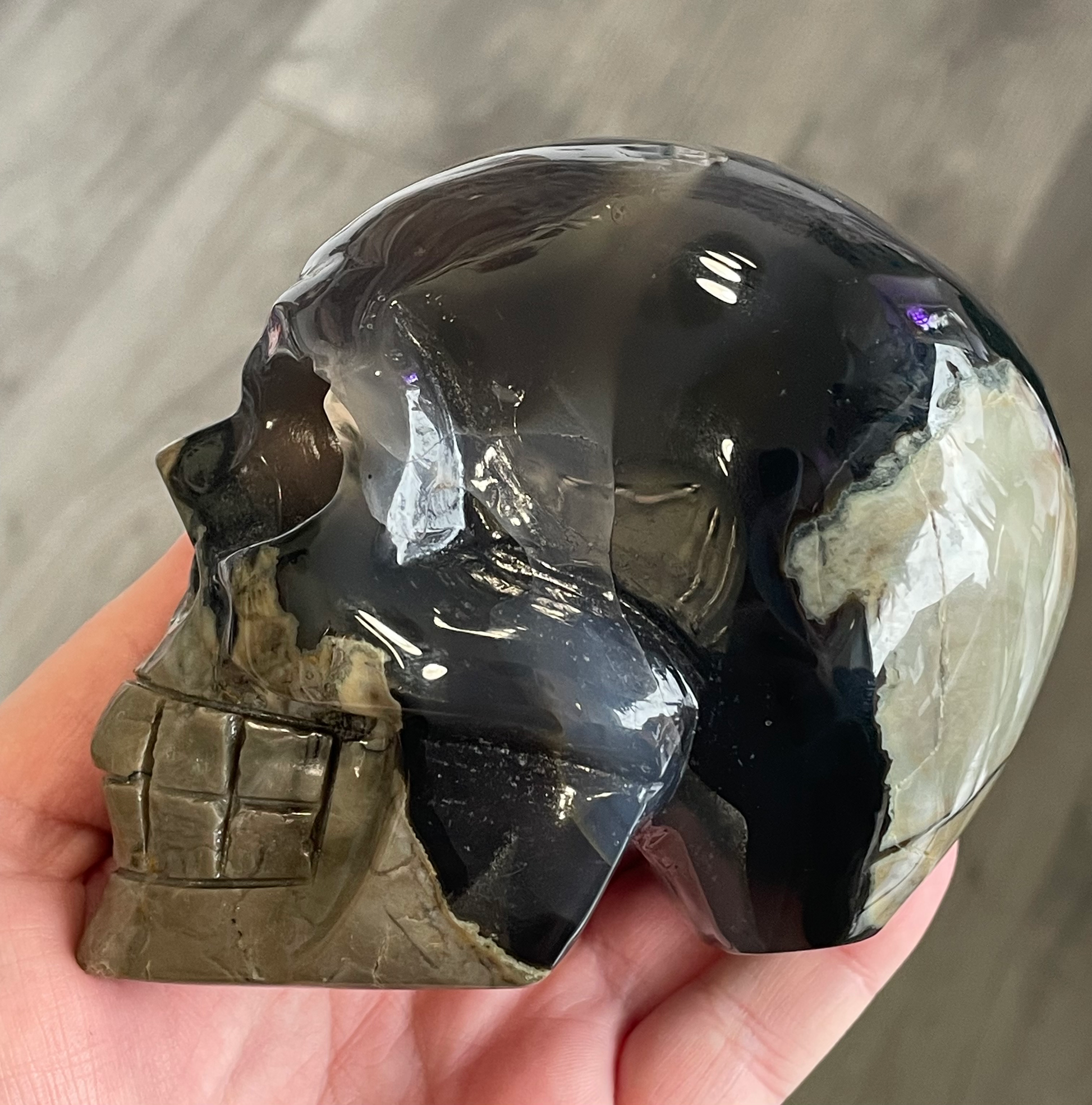 UV Reactive Volcanic Agate Skull image 1