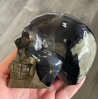 UV Reactive Volcanic Agate Skull image 1