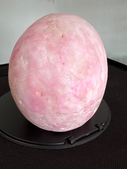 Pink Aragonite Skull – Large